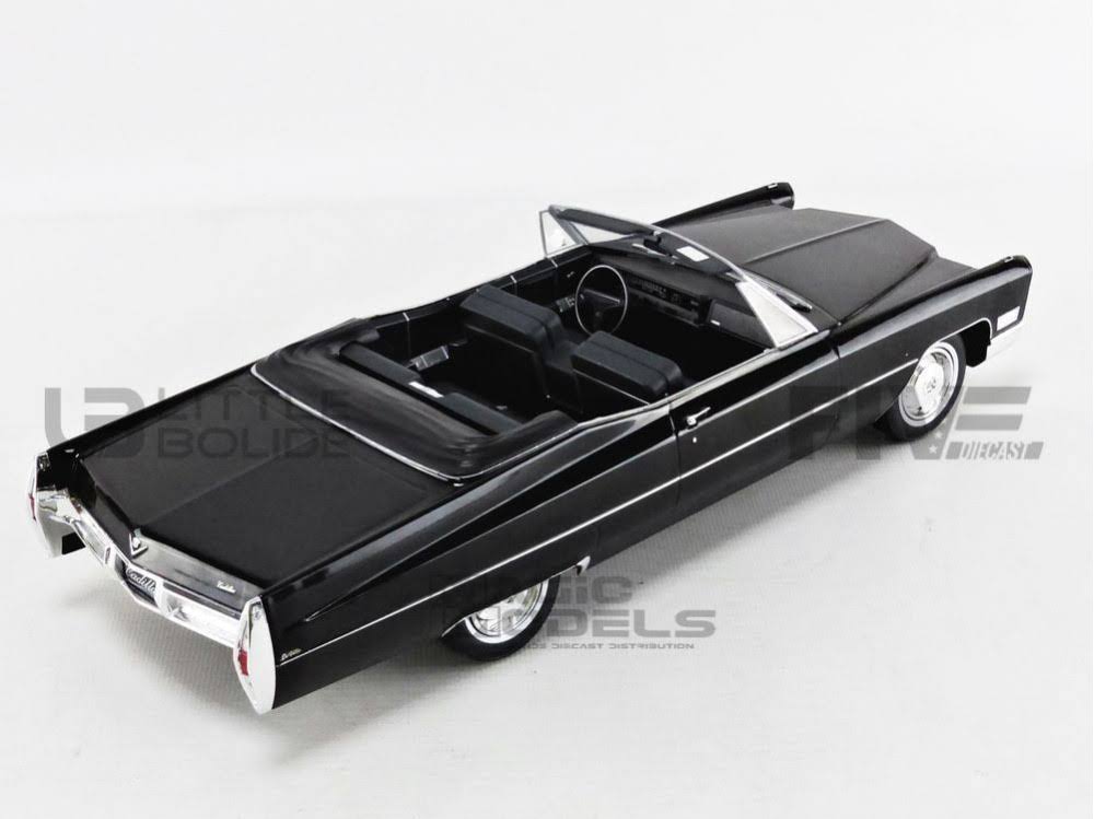 1/18 Cadillac DeVille Convertible 1967 U83057