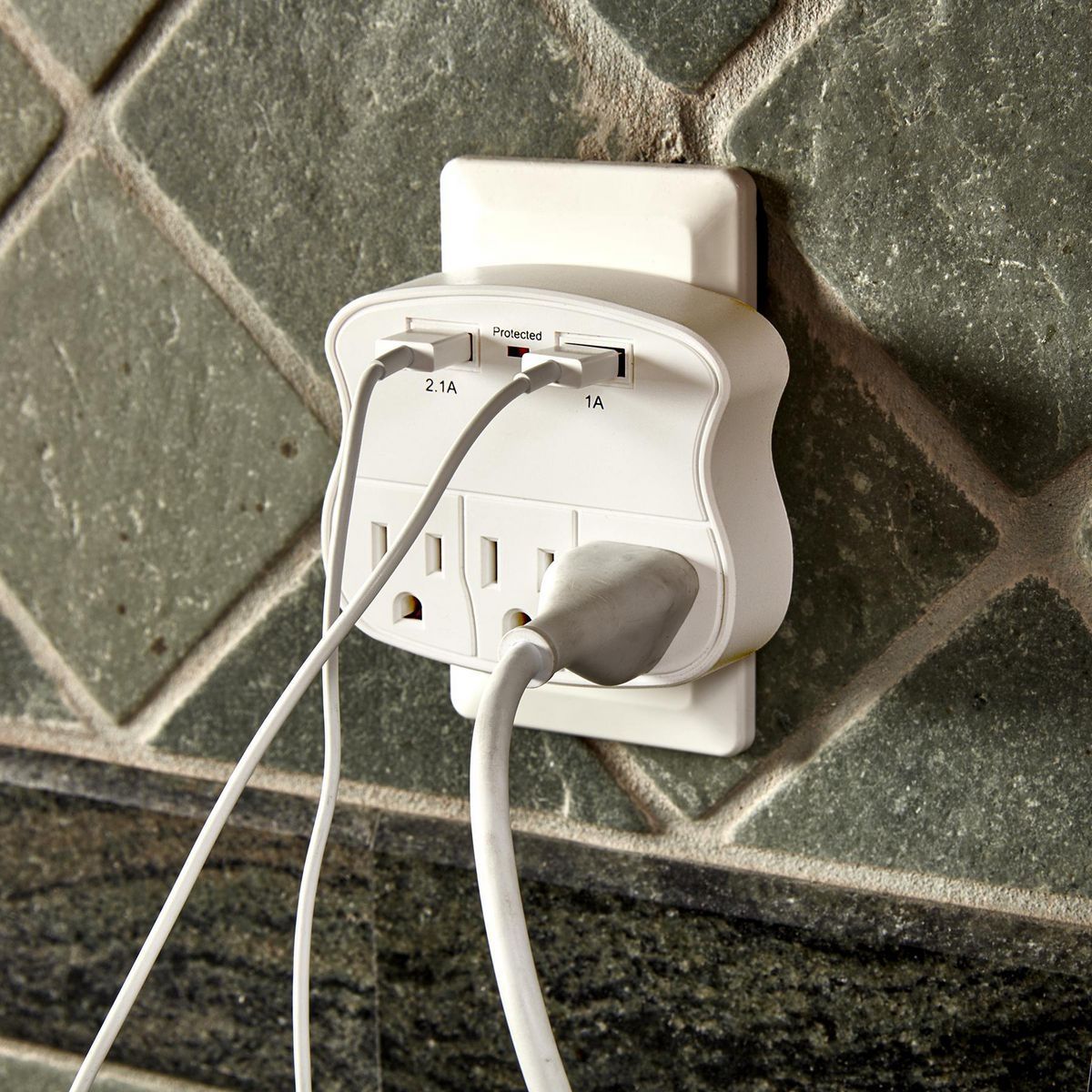 3-Outlet 2 USB Wall Adapter K981764