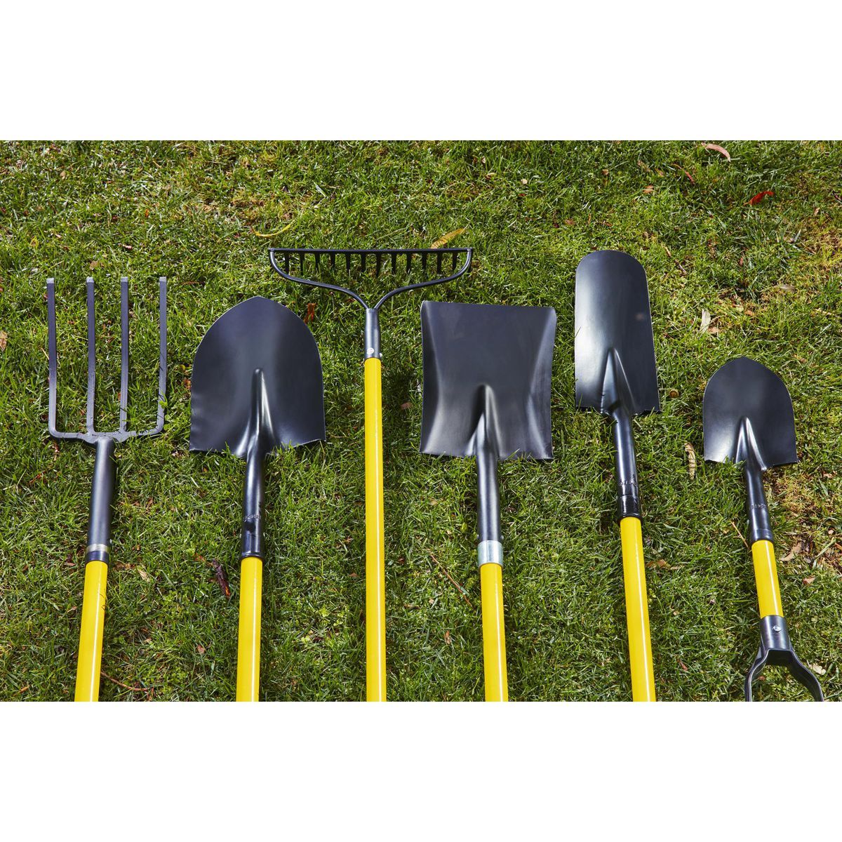 Fiberglass Handle Drain Spade E740753