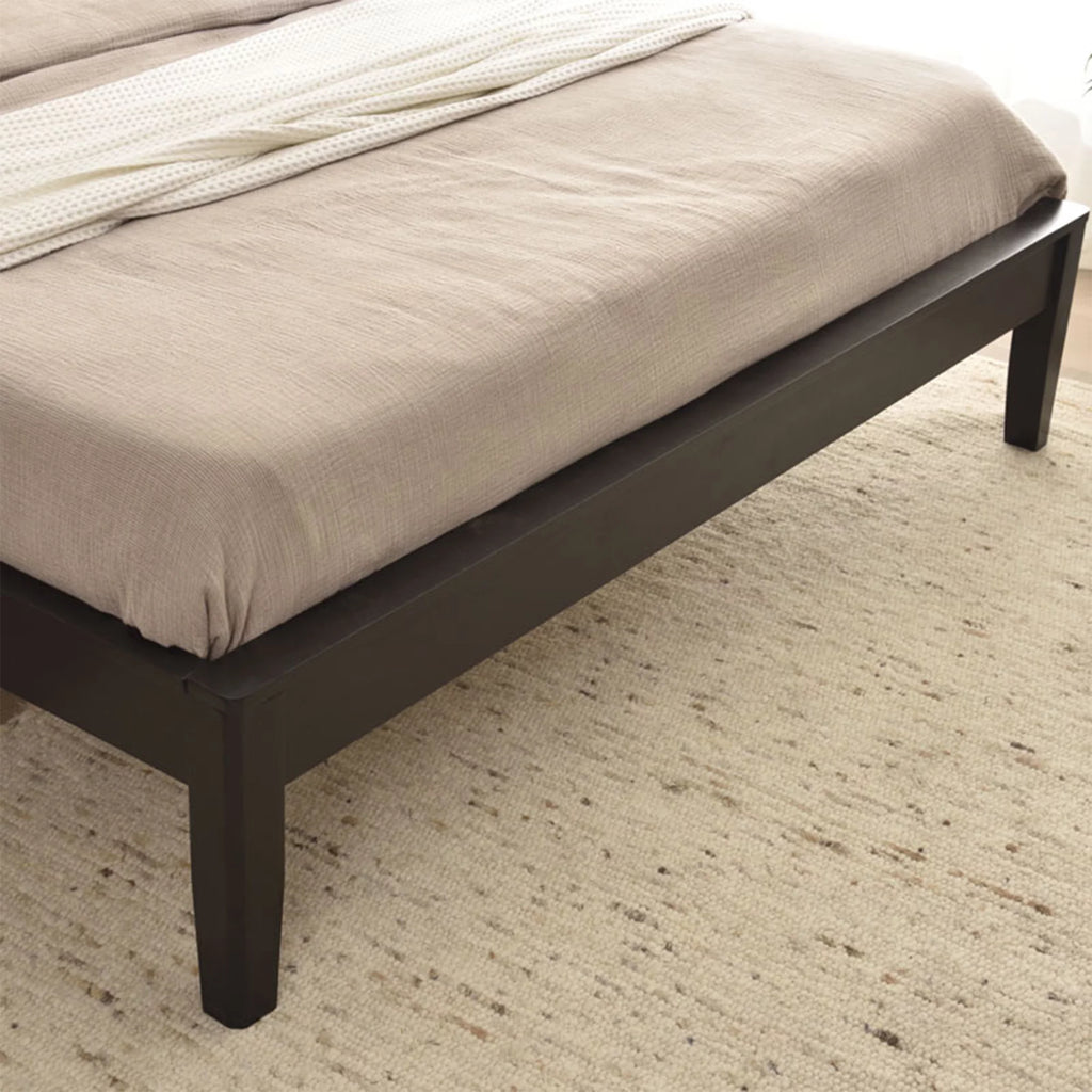 Black Queen Solid Pine Wood Platform Bed Frame Y90553