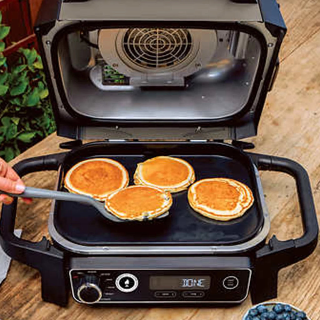 Restored 7-in-1 Outdoor Grill & Smoker and Air Fryer W663