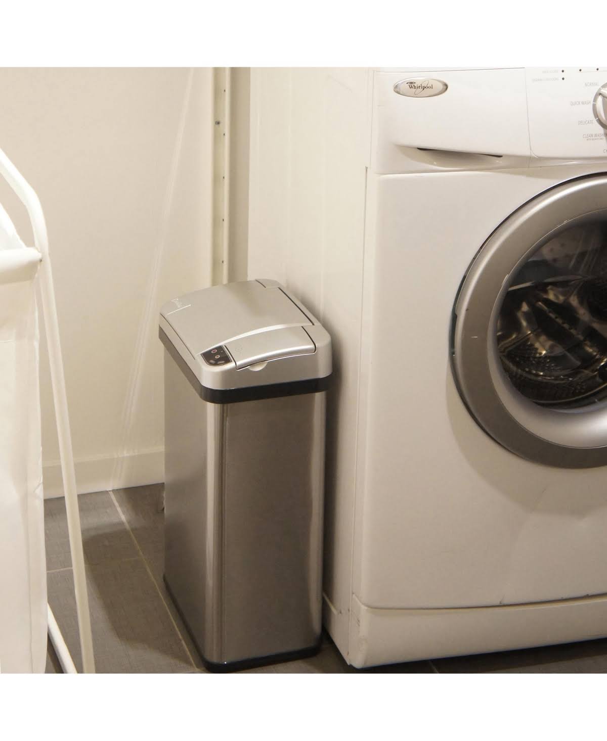 4 gal Stainless Steel Motion Sensor Trash Can E366008