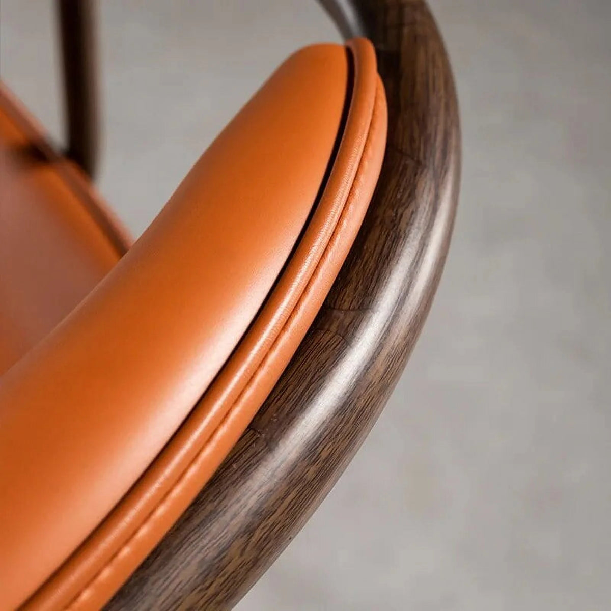 Nordic Retro Leisure Office Chair Leather Armchair Swivel Chair I438