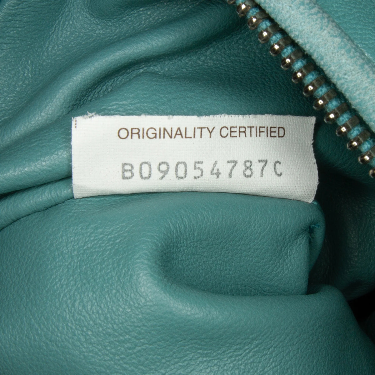 Pre-Owned Authenticated Blue Calf Leather Handbag V960756