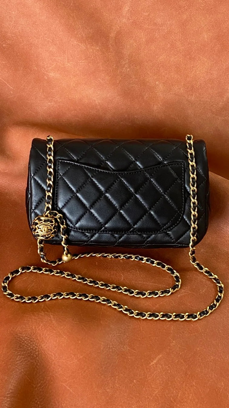 Black Mini Flap Bag O8895