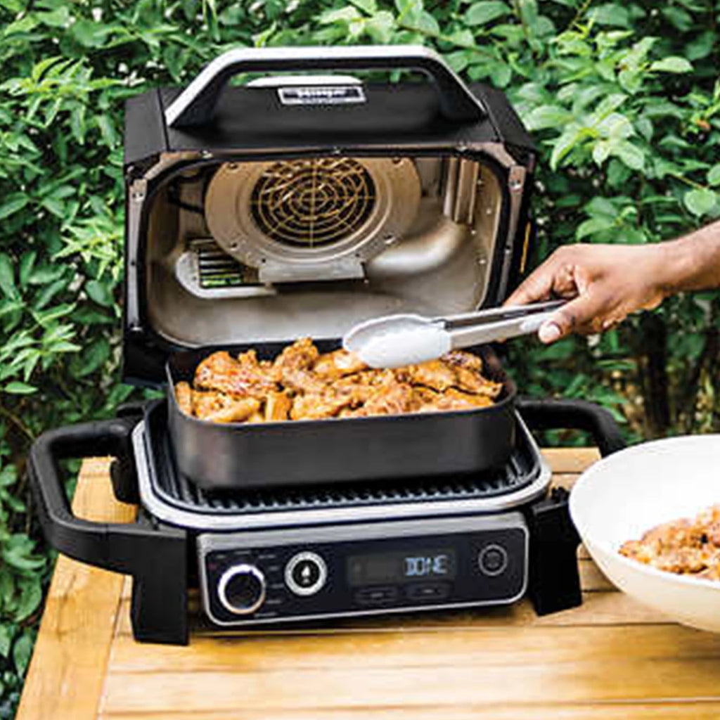 Restored 7-in-1 Outdoor Grill & Smoker and Air Fryer W663