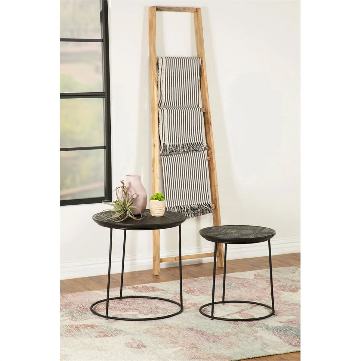Round Wood Top Nesting Table in Matte Black C43368