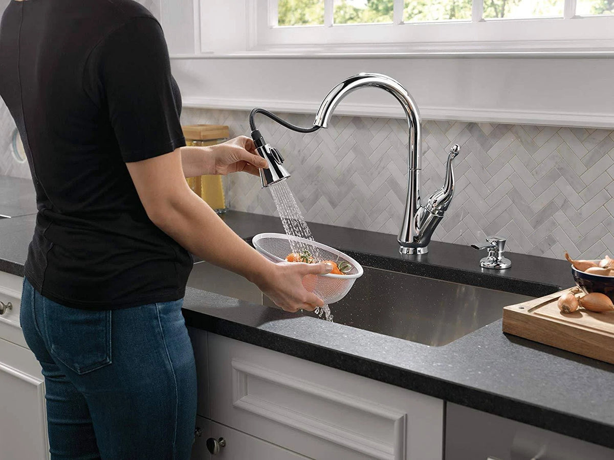 Single Handle Pull-Down Kitchen Faucet with Soap Dispenser Chrome I148535