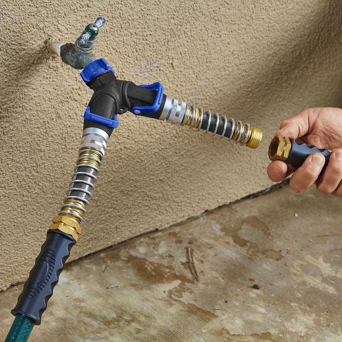 Two-Way Shut-off Adapter L702