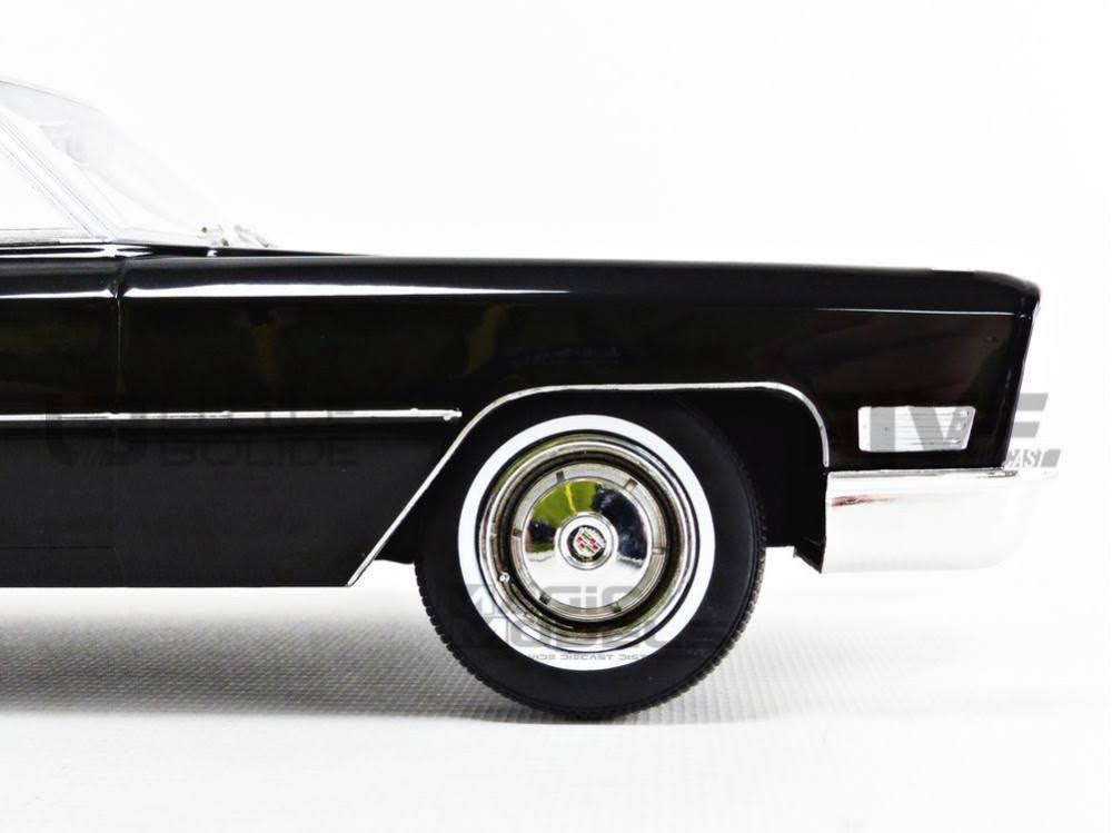 1/18 Cadillac DeVille Convertible 1967 U83057