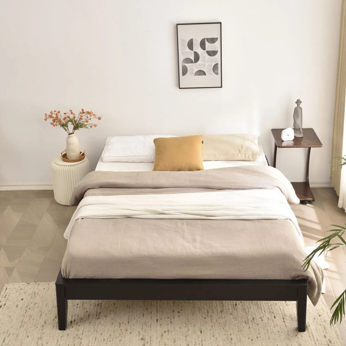 Black Queen Solid Pine Wood Platform Bed Frame Y90553