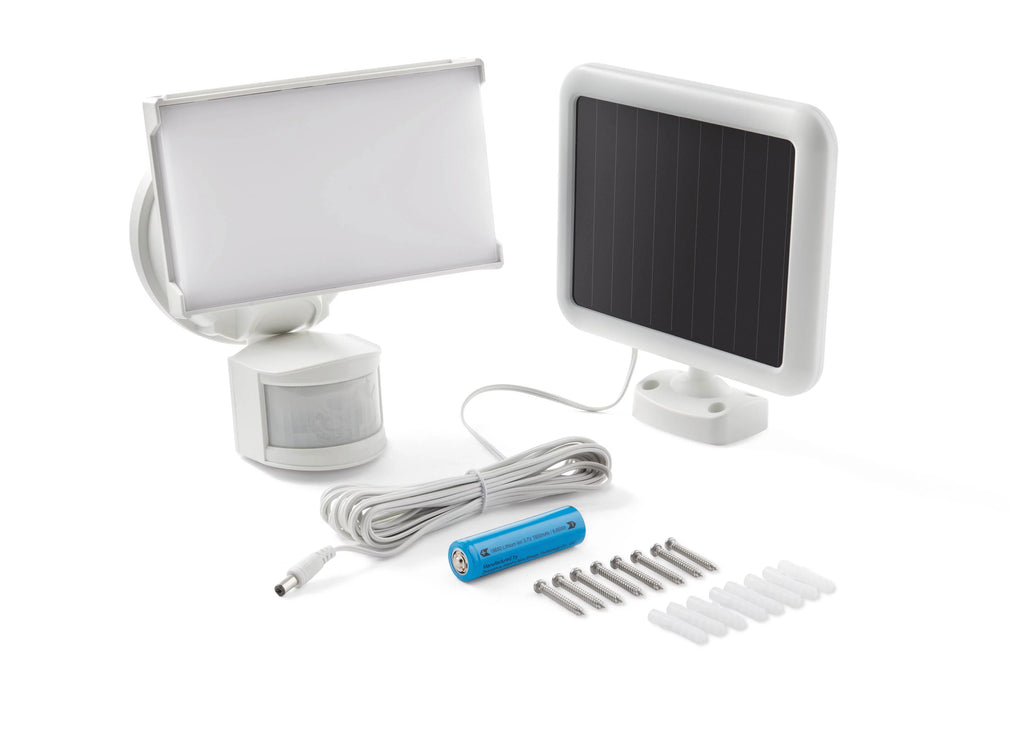 Solar Three Head LED Motion Sensing Security Flood Light, White, 2000 Lumen R640
