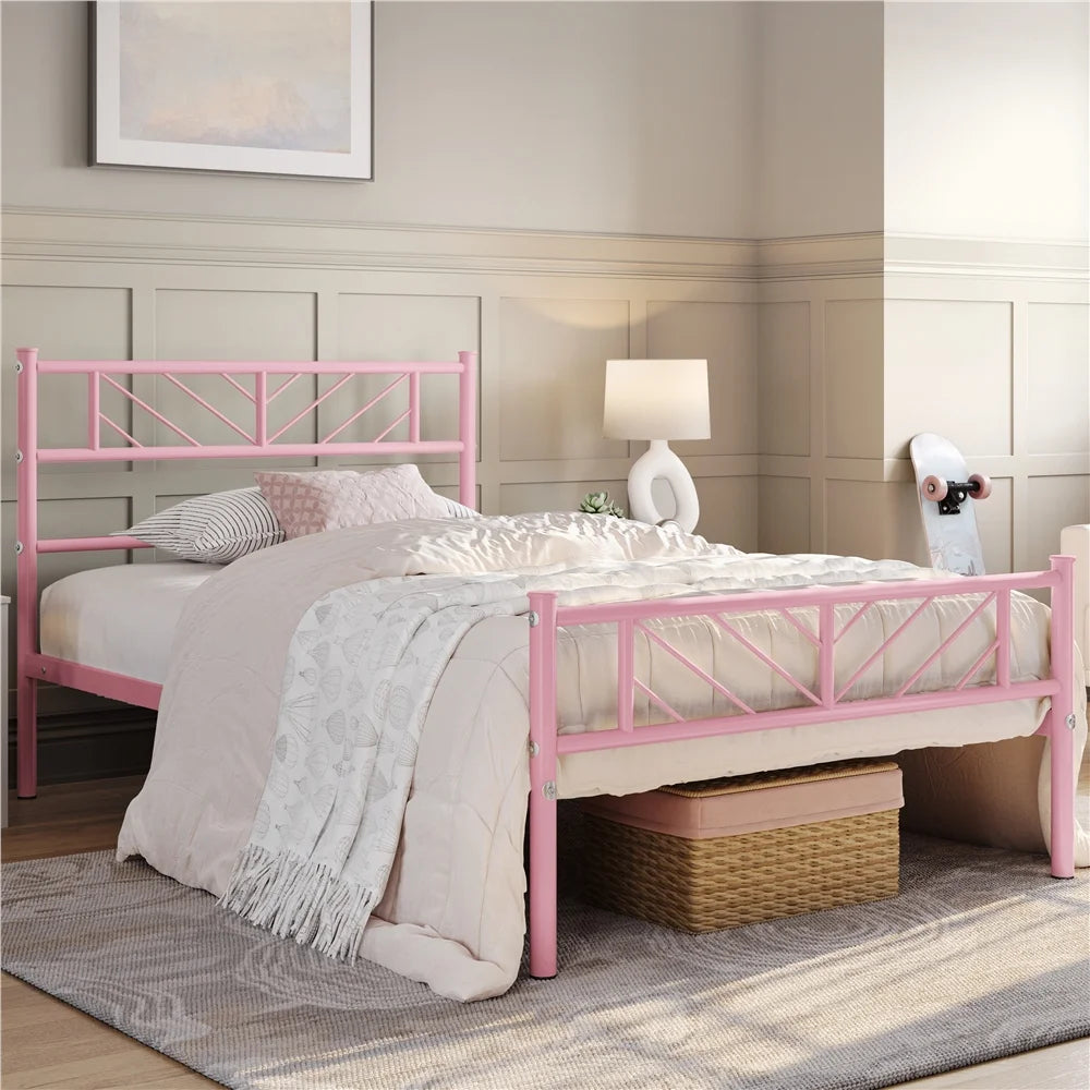 Queen Metal Platform Bed with Arrow Design Headboard and Footboard C683643