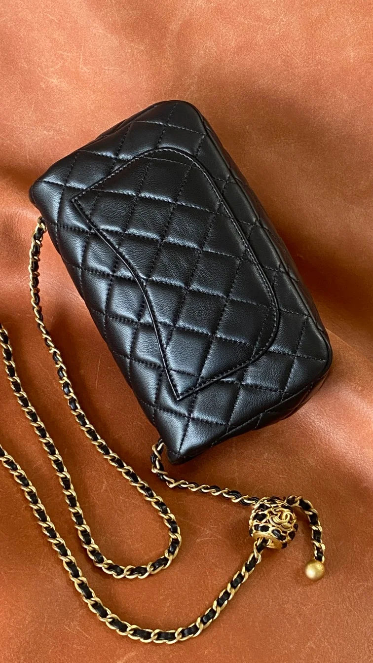 Black Mini Flap Bag O8895