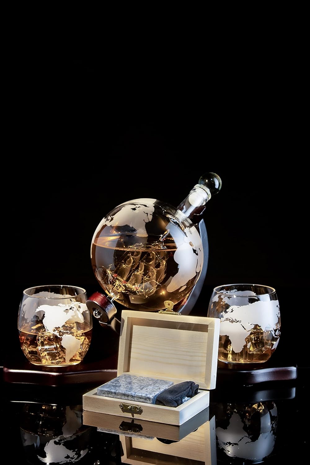 Globe Whiskey Decanter Set with 2 Etched Whisky Glasses and Whiskey Stones 850ml P401