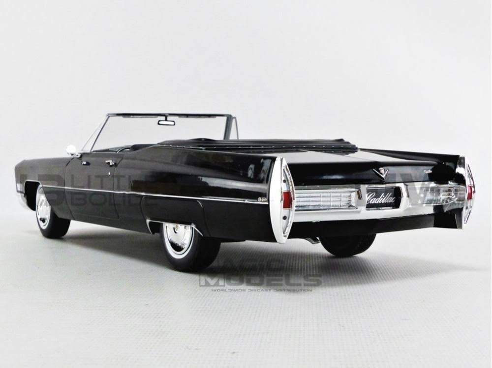 1/18 Cadillac DeVille Convertible 1967 U83057