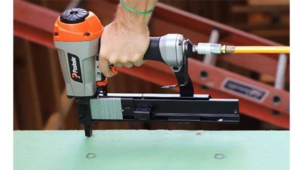 16 Gauge 15/16 Wide Crown Stapler Y451