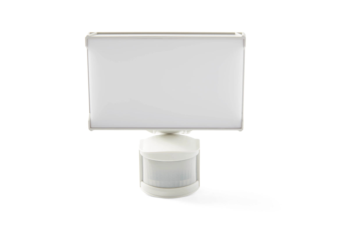 Solar Three Head LED Motion Sensing Security Flood Light, White, 2000 Lumen R640