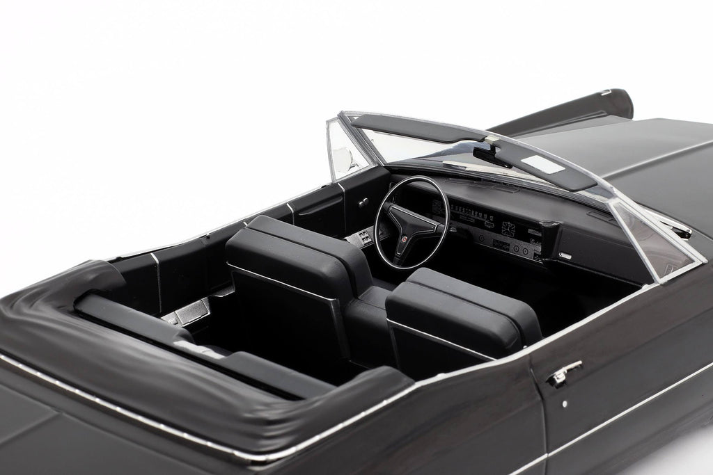 1/18 Cadillac DeVille Convertible 1967 U83057