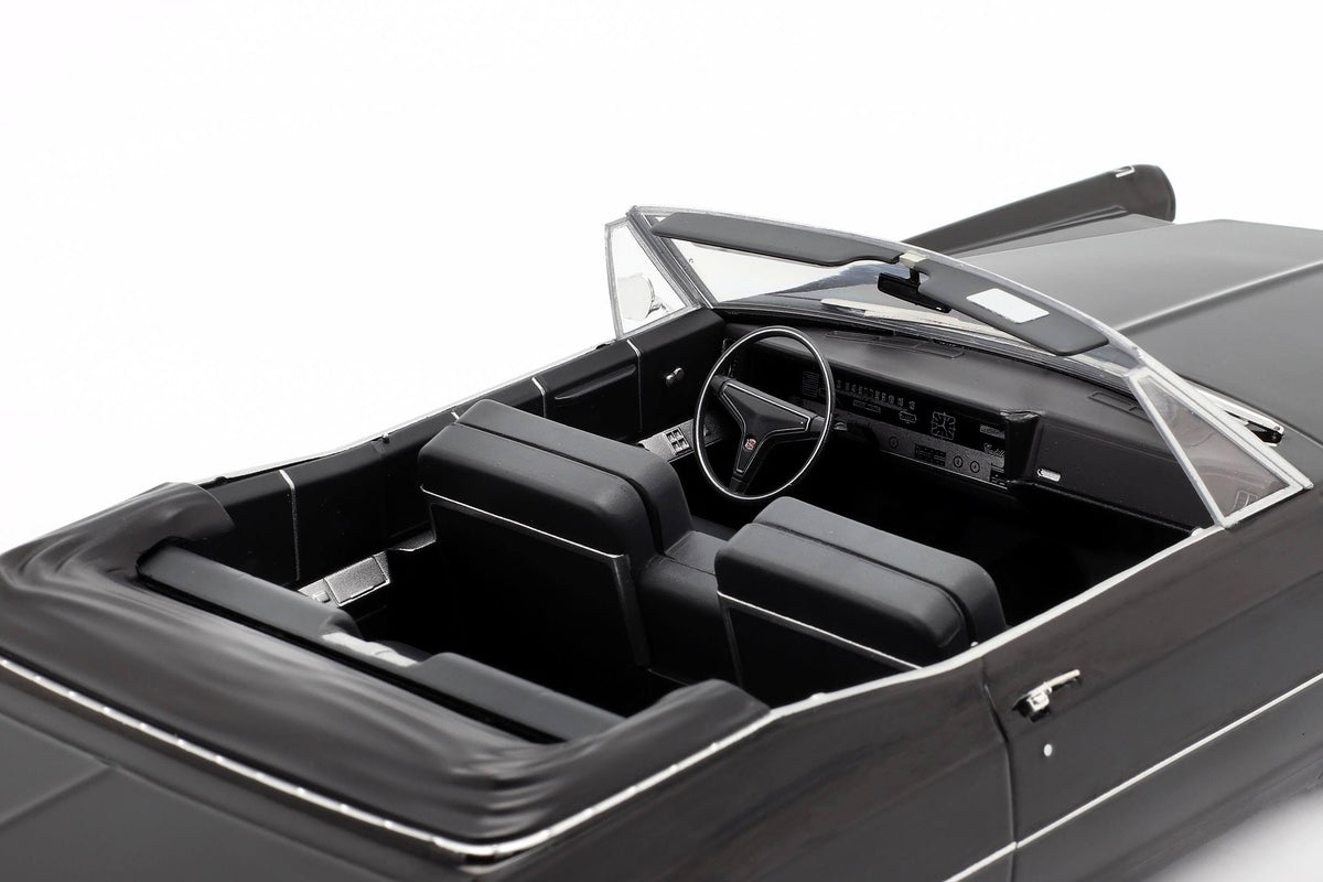 1/18 Cadillac DeVille Convertible 1967 U83057